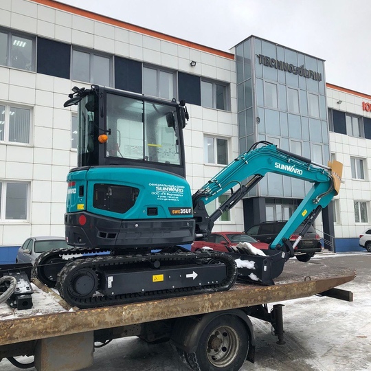 Мини-экскаватор sunward swe 35uf